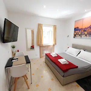 La Casa Degli Osti 2 - Piazza Navona Rome